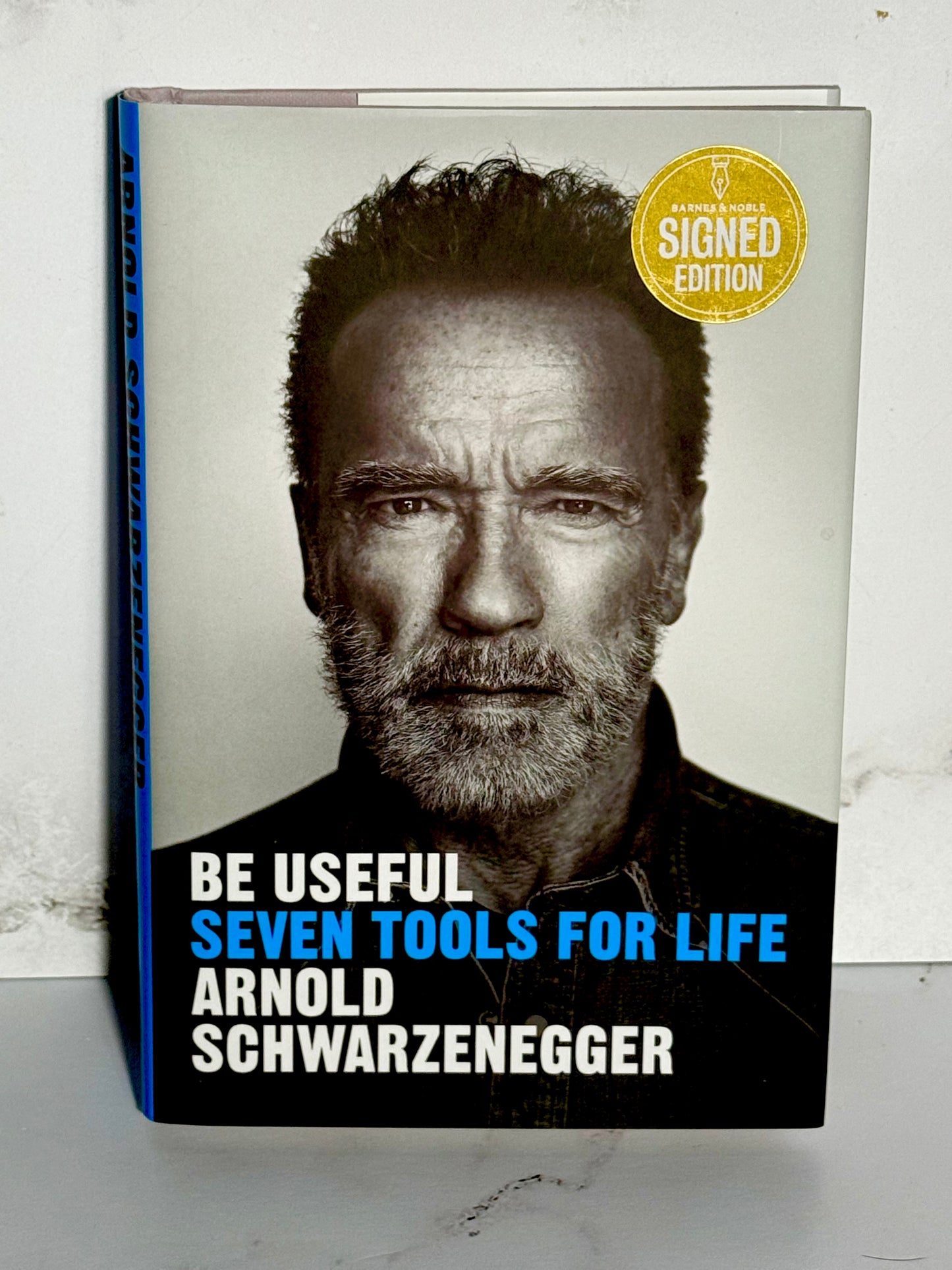 Arnold Schwarzenegger Signed Book No Cert Signed copy Sticker