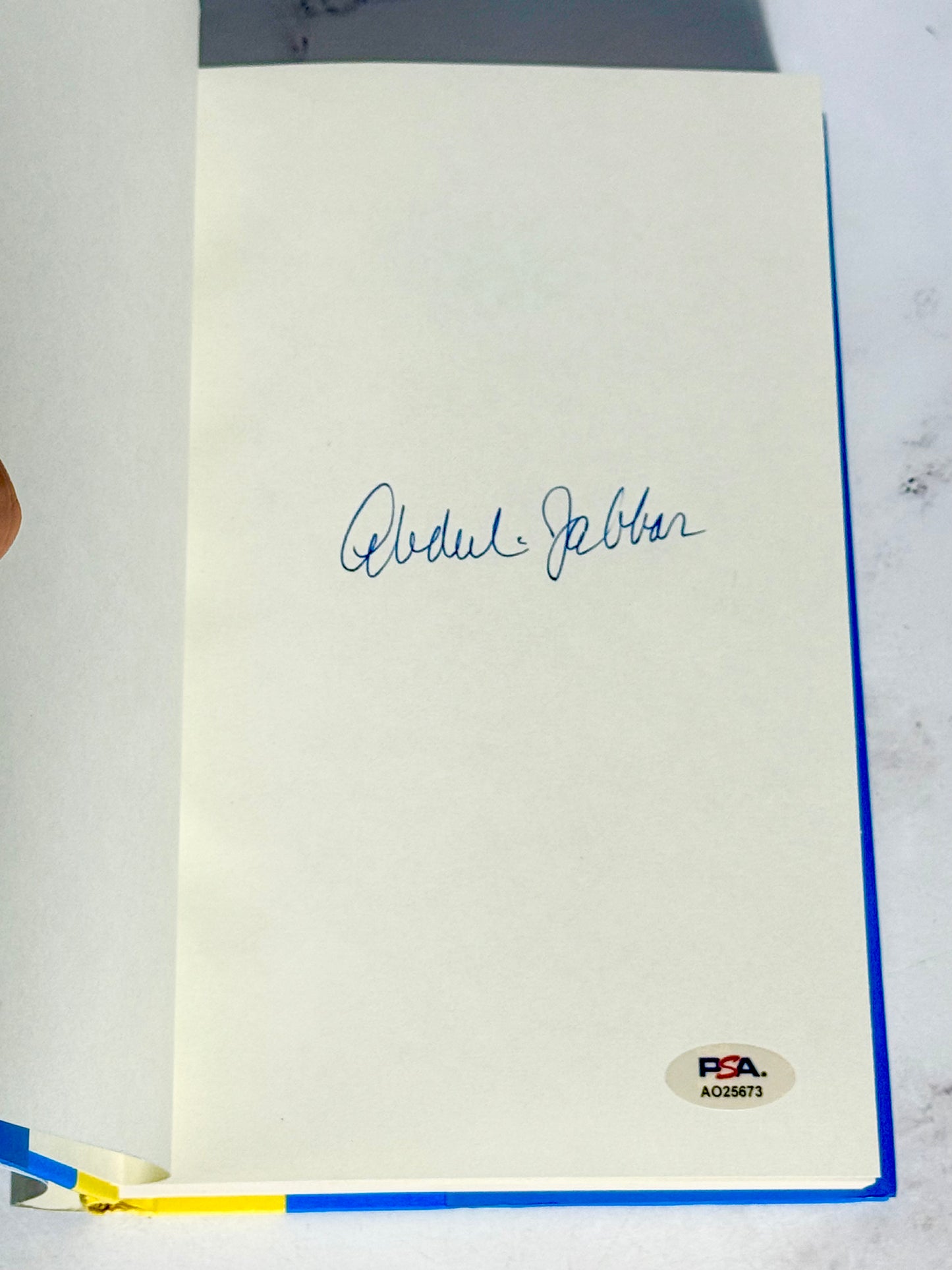 Kareem Abdul Jabbar Signed Book Lakers PSA Certified