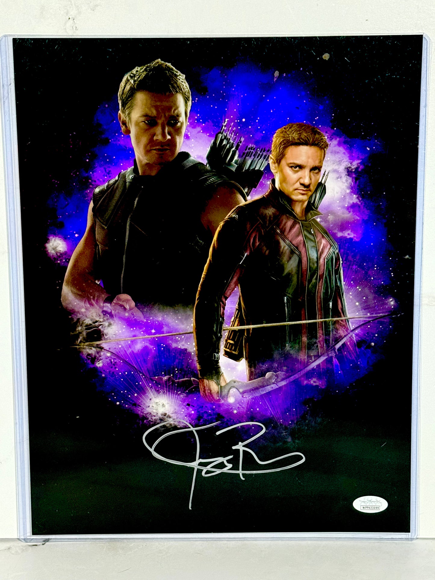 Jeremy Renner Signed Hawkeye 11x14 JSA Certified