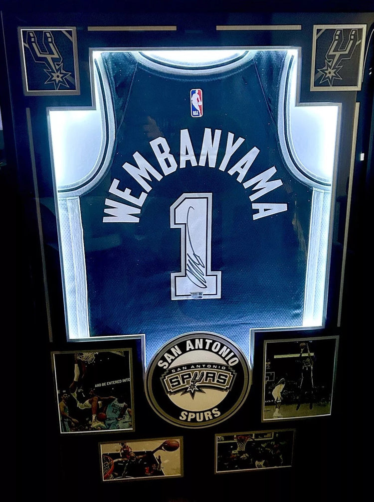 Framed Jerseys & Framed Photos