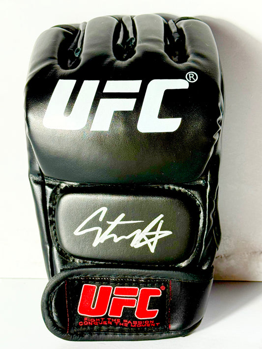 Israel Adesanya Signed UFC Glove Beckett Certified