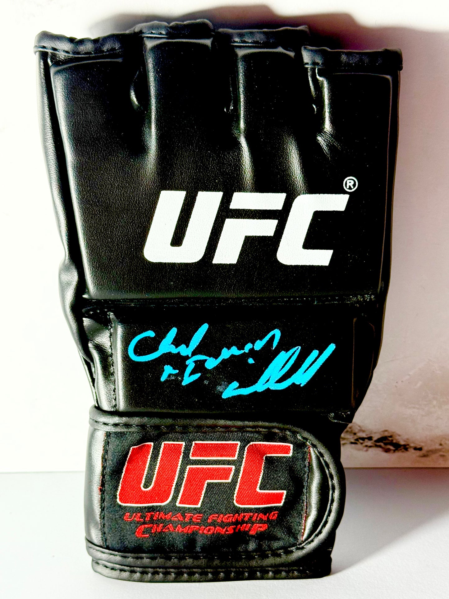 Chick Liddell Signed UFC Glove PSA Certified (Iceman) *Stock Photo