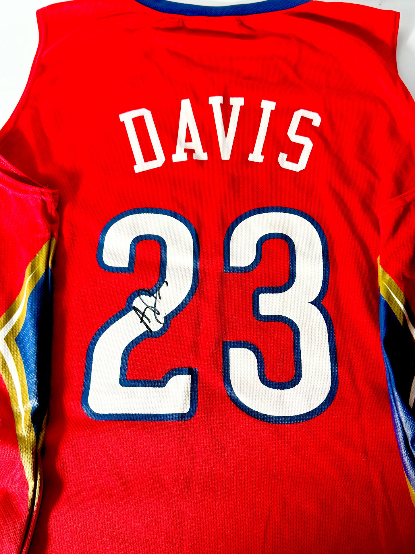 Anthony Davis Signed Pelicans Jersey Beckett Certified