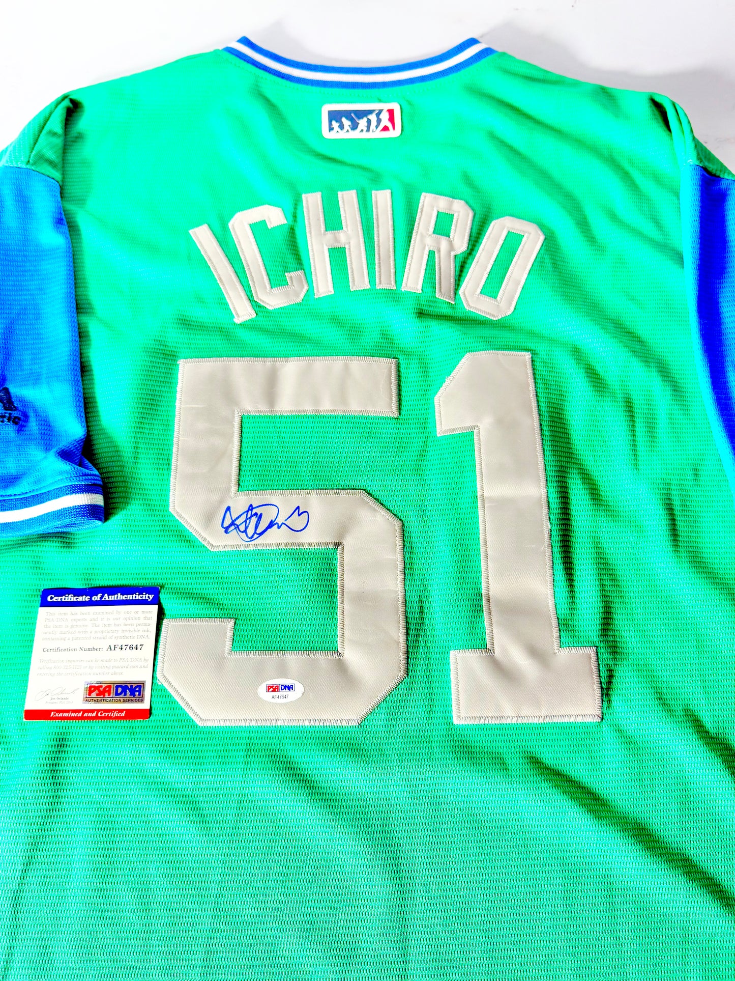 Ichiro Suzuki Signed Mariners World Classic Jersey PSA Certified