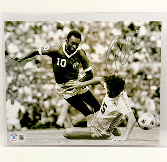 Pele Signed 8x10 Photo Beckett Certified